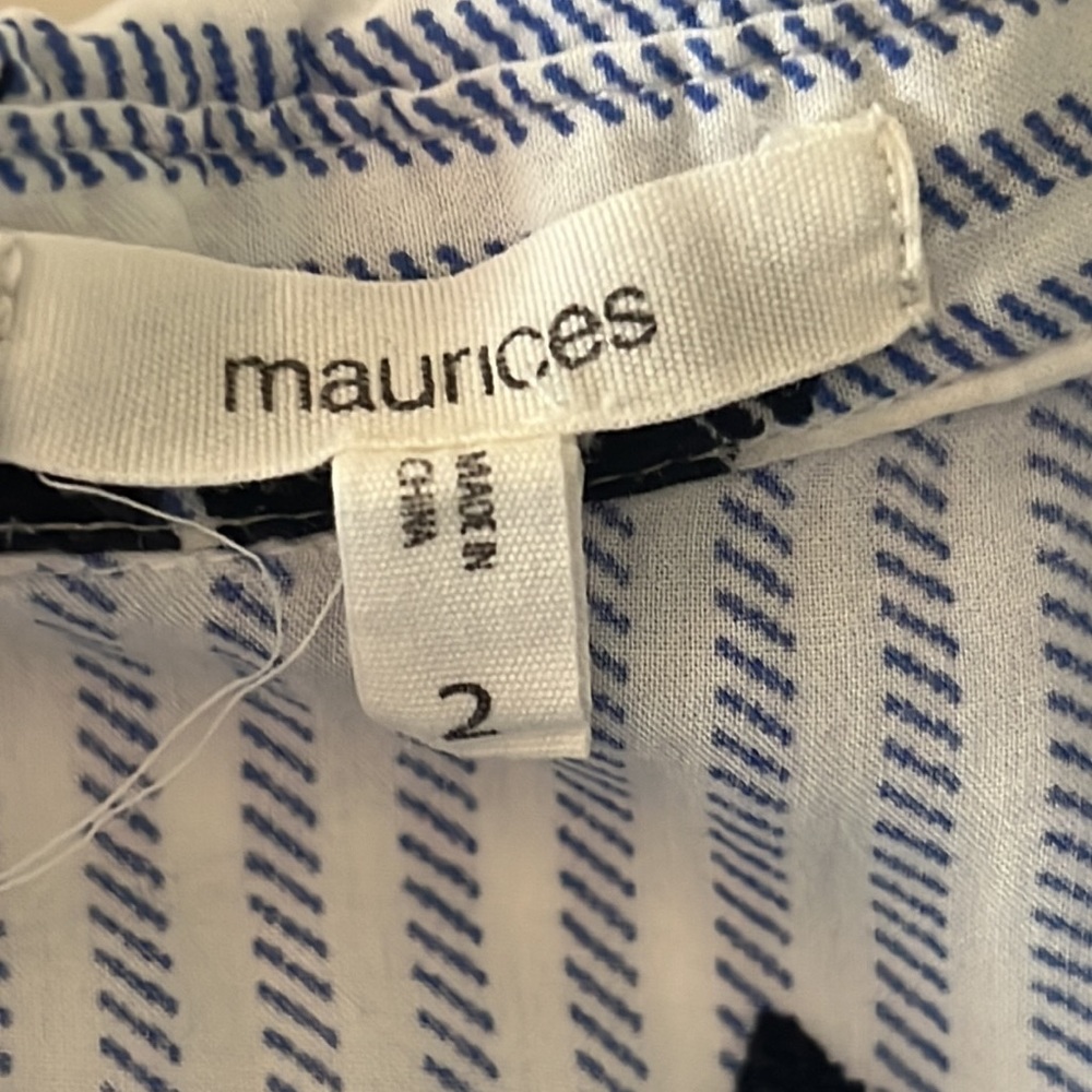 Maurice’s floral blouse. - Picture 2 of 5
